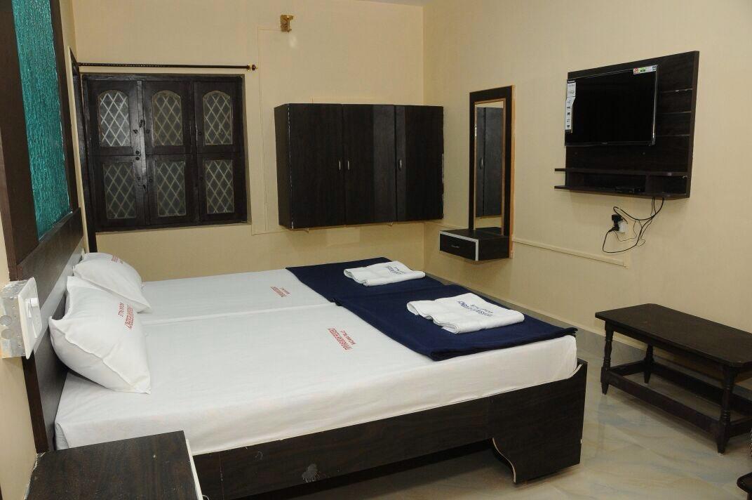 Tripura Sundari Residency Madanapalle Exterior foto