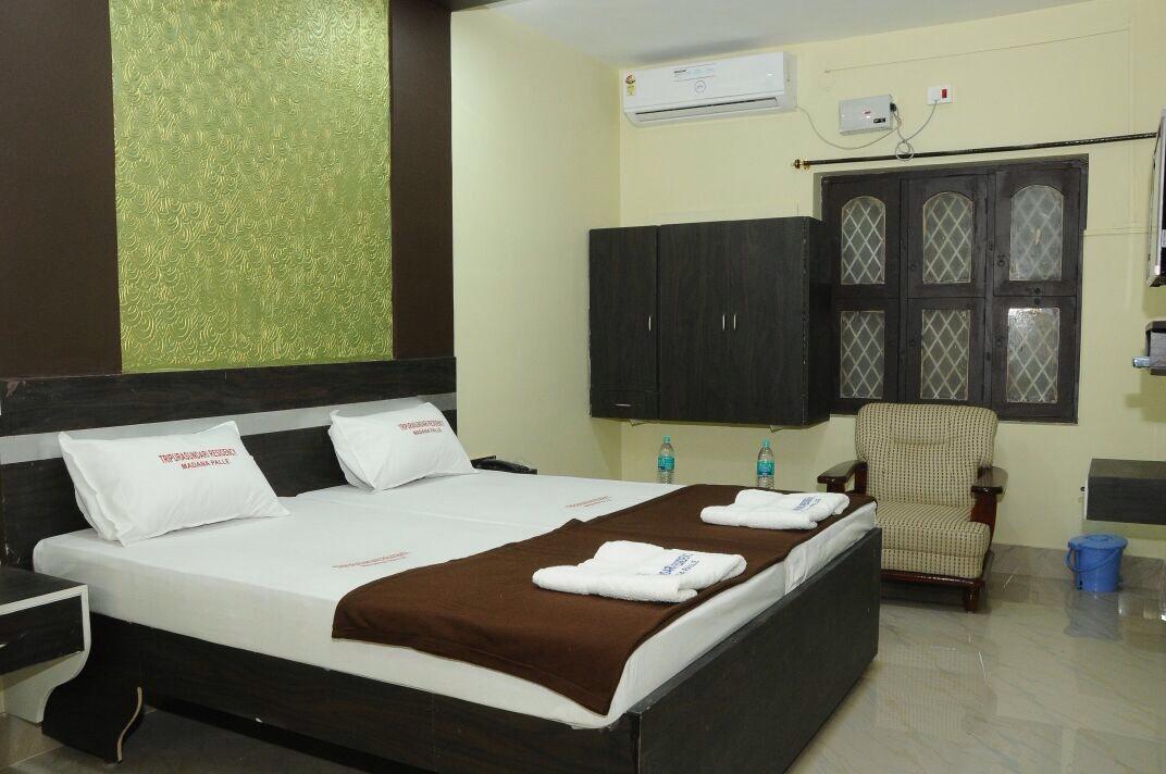 Tripura Sundari Residency Madanapalle Exterior foto