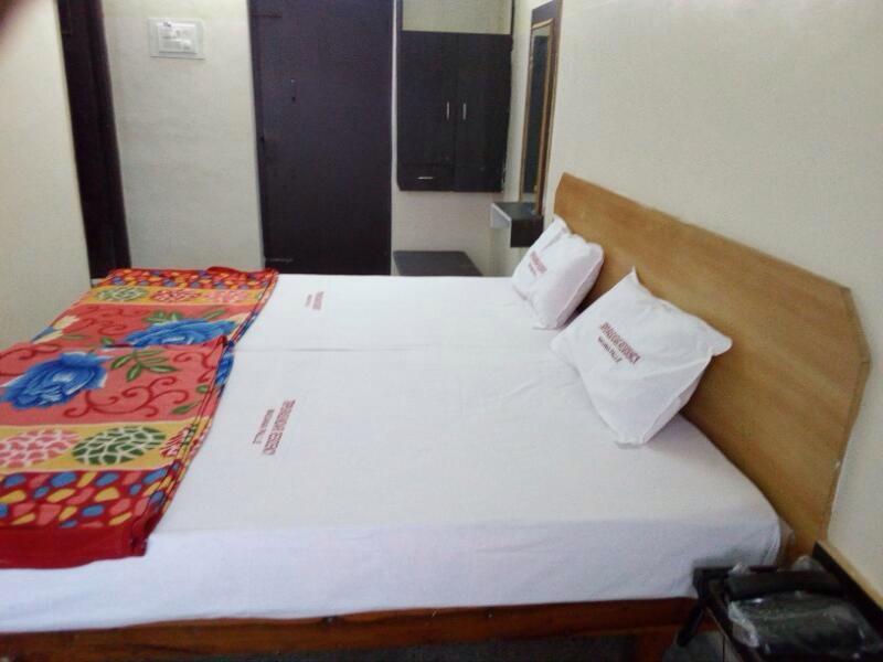 Tripura Sundari Residency Madanapalle Exterior foto